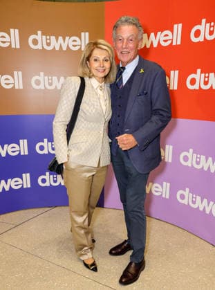 DÜWELL Public Opening Event - Frisch verheiratet sind Christel Tzourmbakis Feine Adressen ) und Wolfgang Rolshoven ( Jonges u. Stadt Düsseldorf ) Düsseldorf DÜWELL NRW Deutschland