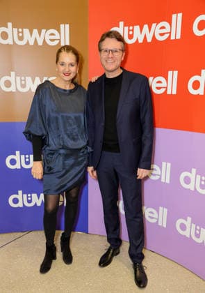 DÜWELL Public Opening Event - Center Managerin Dr. Sylvia Nielius, Völkel Real Estate mit Marl Elsenheimer vom DÜWELL Center Düsseldorf DÜWELL NRW Deutschland