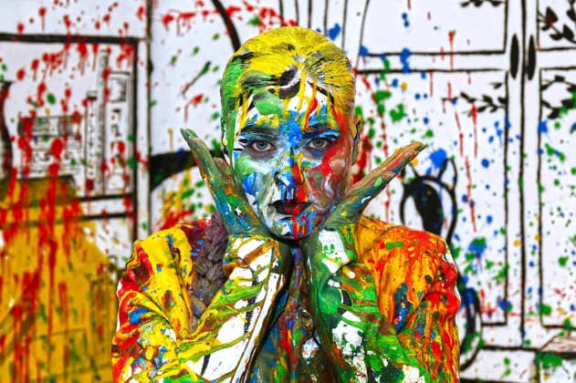 Bodyart: Colour Christmas Splash Performance mit Model Tatjana Heinz im Studio Düsterwald. Hameln, 30.11.2025 - BodyArt-Künstler: Jörg Düsterwald