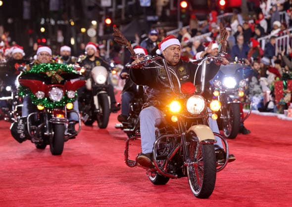 A general view of atmosphere during The 93rd Annual Hollywood Christmas Parade With Grand Marshal Luke Wilson In Support of Marine Toys for Tots in Los Angeles on Sunday, November 30, 2025.  LAP20251130804 GERGxGRUDT