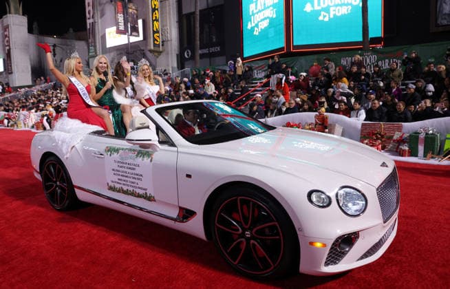A general view of atmosphere during The 93rd Annual Hollywood Christmas Parade With Grand Marshal Luke Wilson In Support of Marine Toys for Tots in Los Angeles on Sunday, November 30, 2025.  LAP20251130858 GERGxGRUDT