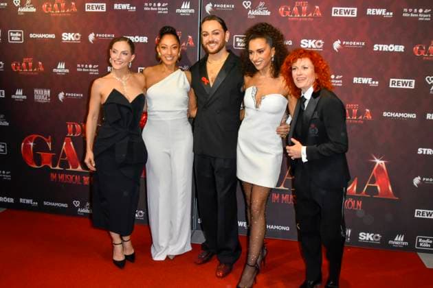 ABBkoeln: No Angels, Nadja Benaissa, Lucy Diakovska, Riccardo Simonetti Sandy Mölling Moelling Jessica Wahls zu Gast auf dem roten Teppich bei der Charity Aids Gala im Musical Dome Koeln am 01.12.2025 NRW Deutschland