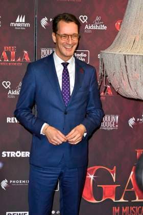 ABBkoeln: Hendrik Josef Wüst Wuest CDU Politiker.Ministerpraesident des Landes Nordrhein-Westfalen zu Gast auf dem roten Teppich bei der Charity Aids Gala im Musical Dome Koeln am 01.12.2025 NRW Deutschland