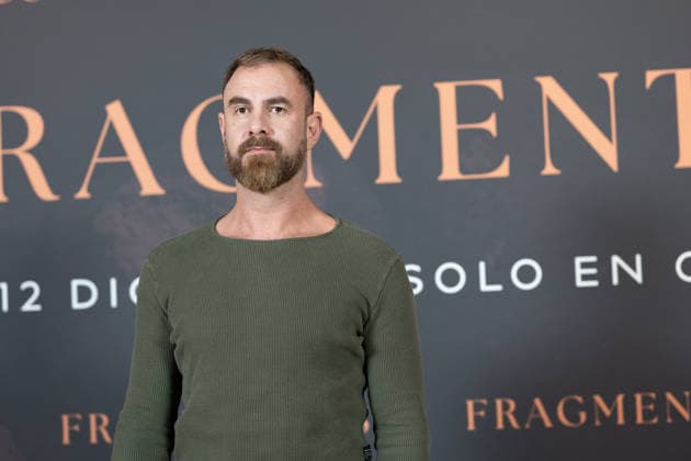 Fragmentos - Photocall in Madrid, Spain - 02 Dec 2025 Director Horacio Alcalá attends the Fragmentos photocall at Cines Renoir Princesa. Madrid Spain Copyright: xAtilanoxGarciax xSOPAxImagesx photo02045