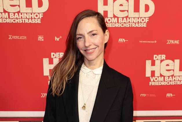Der Held vom Bahnhof Friedrichstrasse Premiere in Berlin Katharina Schuettler bei der öDer Held vom Bahnhof Friedrichstrasse Kino Premiere am 2.12.2025 im Delphi Filmpalast in Berlin Der Held vom Bahnhof Friedrichstrasse Filmpremiere in Berlin
