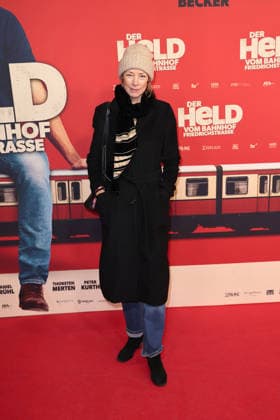 Der Held vom Bahnhof Friedrichstrasse Premiere in Berlin Jenny Schily bei der öDer Held vom Bahnhof Friedrichstrasse Kino Premiere am 2.12.2025 im Delphi Filmpalast in Berlin Der Held vom Bahnhof Friedrichstrasse Filmpremiere in Berlin