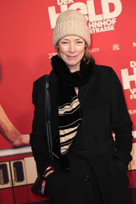 Der Held vom Bahnhof Friedrichstrasse Premiere in Berlin Jenny Schily bei der öDer Held vom Bahnhof Friedrichstrasse Kino Premiere am 2.12.2025 im Delphi Filmpalast in Berlin Der Held vom Bahnhof Friedrichstrasse Filmpremiere in Berlin