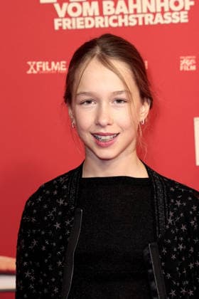 Der Held vom Bahnhof Friedrichstrasse Premiere in Berlin Helena Landau bei der öDer Held vom Bahnhof Friedrichstrasse Kino Premiere am 2.12.2025 im Delphi Filmpalast in Berlin Der Held vom Bahnhof Friedrichstrasse Filmpremiere in Berlin