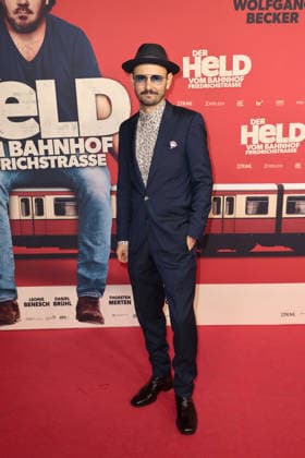 Der Held vom Bahnhof Friedrichstrasse Premiere in Berlin Leon Ullrich bei der öDer Held vom Bahnhof Friedrichstrasse Kino Premiere am 2.12.2025 im Delphi Filmpalast in Berlin Der Held vom Bahnhof Friedrichstrasse Filmpremiere in Berlin