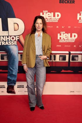 Sandrine Mittelstaedt bei der Der Held vom Bahnhof Friedrichstrasse Kino Premiere am 2.12.2025 im Delphi Filmpalast in Berlin Der Held vom Bahnhof Friedrichstrasse Filmpremiere in Berlin