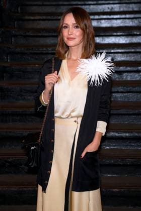 Celebs at The Chanel Metiers D Art Show 2026 - NYC Rose Byrne attends the Chanel Metiers D Art Show 2026 inside a subway station in Bowery, New York on December 2, 2025. Photo by Charles Guerin ABACAPRESS.COM New York City NY United States  Copyright: xGuerinxCharles ABACAx