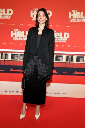 ABBberlin: Christiane Paul Schauspielerin zu Gast auf dem roten Teppich bei der Kino Weltpremiere des Films DER HELD VOM BAHNHOF FRIEDRICHSTRASSE im Delphi Filmpalast Berlin am 02.12.2025 Berlin Deutschland
