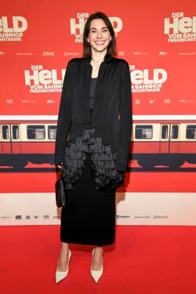ABBberlin: Christiane Paul Schauspielerin zu Gast auf dem roten Teppich bei der Kino Weltpremiere des Films DER HELD VOM BAHNHOF FRIEDRICHSTRASSE im Delphi Filmpalast Berlin am 02.12.2025 Berlin Deutschland