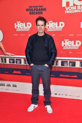 Tom Tykwer bei der Premiere von DER HELD VOM BAHNHOF FRIEDRICHSTRASSE im Delphi Filmpalast in Berlin 02.12.2025
