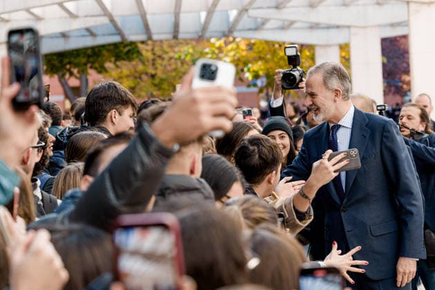 The King closes the conference on the role of the Crown in the Spanish democratization process King Felipe VI during the closing ceremony of the conference on the role of the Crown in the Spanish democratization process, at the Rey Juan Carlos University, on December 3, 2025, in Madrid Spain Organized by the Chair of Democratic Memory of the Rey Juan Carlos University, together with the Ministry of Territorial Policy and Democratic Memory, this is an academic meeting that will address the historical evolution and the role of the Crown in the Spanish democracy 03 DECEMBER 2025 Carlos Lujá Espana  Copyright: xCarlosxLujanx 7144887