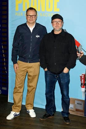 Hendrik Lünenborg und Bjarne Mädel bei der Preview der NDR Komödie Prange - Man ist ja Nachbar im UCI Mundsburg, Hamburg, 03.12.2025