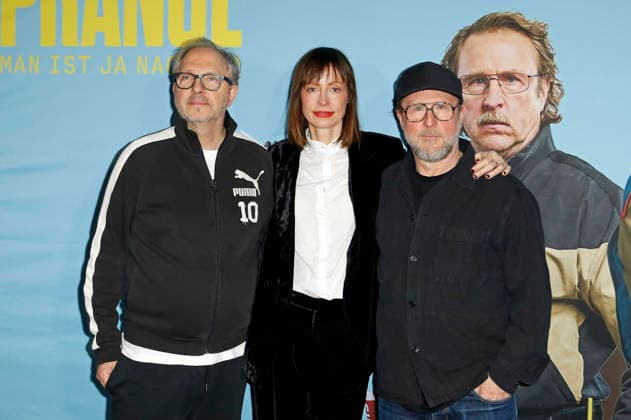 Olli Dittrich, Katharina Marie Schubert und Bjarne Mädel bei der Preview der NDR Komödie Prange - Man ist ja Nachbar im UCI Mundsburg, Hamburg, 03.12.2025