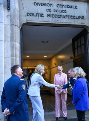 Queen Mathilde visits the Emergency Victim Assistance (EVA) BRUSSELS, BELGIUM - DECEMBER 04 : Queen Mathilde visits the Emergency Victim Assistance (EVA) unit of the Brussels Capital Ixelles police zone. EVA, created five years ago, is a specialised police service that supports victims of sexual and or domestic violence (Presentation of the EVA unit, visit to the video-recorded interview room and explanations by two members of the unit, tour of the victim interview room, presentation and testimony from a victim and meeting with the judicial assistance dog) on December 4, 2025 in Brussels, Belgium, 04 12 2025 Brussels Belgium  Copyright: xDidierxLebrunx