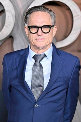 Stephen Surjik bei der Premiere der Netflix-Serie The Abandons im Netflix Tudum Theater. Los Angeles, 03.12.2025