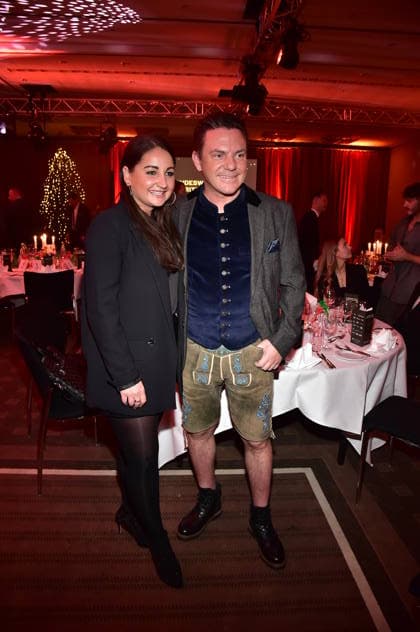 2. Kindeswohl-Berlin Charity Gala 2025 Stefan Mross mit Freundin Eva Luginger Ankunft, roter Teppich 2. Kindeswohl-Berlin Charity Gala 2025Ò im Hotel Pullman Berlin Schweizerhof in Berlin am 04.12.2025