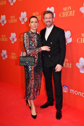 Jens Hartmann mit Ehefrau Julia Mon Cheri Barbara Tag Charity Residenz München 04. Dezember 2025