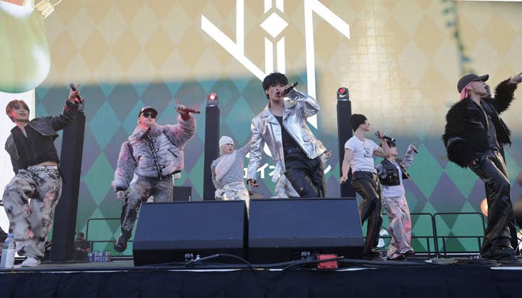 iHeartRadio 102.7 KIIS FM s Jingle Ball 2025 - Pre-Show Village Keigo Sato, Junki Kono, Syoya Kimata, Sho Yonashiro, Sukai Kinjo, Takumi Kawanishi, Ren Kawashiri, Issei Mamehara, Ruki Shiroiwa of JO1 perform at iHeartRadio 102.7 KIIS FM s Jingle Ball 2025 Presented by Capital One - Pre-Show at Intuit Dome on December 05, 2025 in Los Angeles, California. Inglewood INTUIT DOME California USA Copyright: xCraSH imageSPACEx