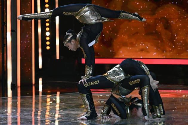 The Telethon show in Paris FA Cirque Phenix performs during the Telethon show on France Television in Paris on December 5, 2025. Photo by Firas Abdullah ABACAPRESS.COM Paris Ile-de-France France  Copyright: xAbdullahxFiras ABACAx