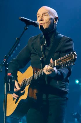 Midge Ure live bei der 31. Night of the Proms 2025 in der Barclays Arena. Hamburg, 05.12.2025