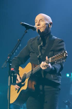 Night of the Proms Hamburg Midge Ure, Night of the Proms, Barclays Arena, Hamburg, 05.12.2025 Copyright: xEventpressxBecherx