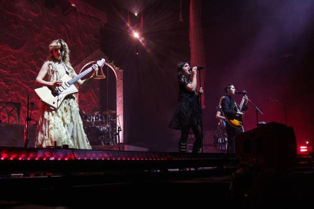 The Last Dinner Party performs in Brighton, UK Brighton, UK, The Last Dinner Party, Friday 5 December 2025 at Brighton Centre. Persons pictured: Abigail Morris lead vocals Lizzie Mayland vocals, guitar, flute Georgia Davies bass guitar, vocals Casper Miles - drums, Credit:Andy Sturmey Avalon United Kingdom  Copyright: xAndyxSturmeyx xAvalonx 1056858046