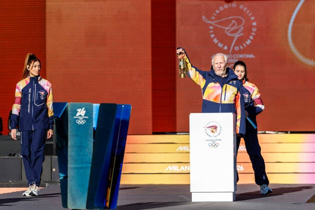 December 6, 2025, Rome, Italia, Italy: 06 12 2025 Rome, The Olympic Torch leaves Rome for the Milan Cortina 2026 Winter Olympics. Pictured is Giancarlo Peris, the last torchbearer of the 1960 Rome Games. Rome Italy  - ZUMAa289 20251206_zia_a289_027 Copyright: xFrancescoxFotiax