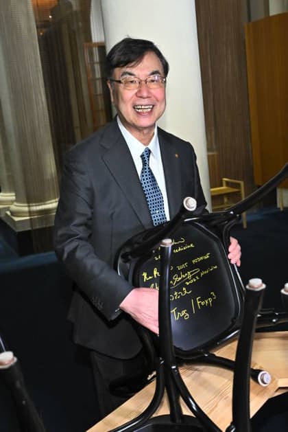 Shimon Sakaguchi, laureate in medicine, signs the Nobel chairs at the Nobel Museum in Stockholm, Sweden, December 6, 2025 STOCKHOLM SWEDEN x10090x  Copyright: xClaudioxBresciani TTx NOBEL CHAIRS ARE SIGNED BY THE PRIZE WINNERS TtsFXURSkks