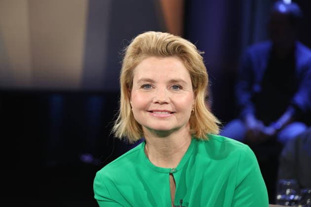 Annette Frier, Schauspielerin, zu Gast in der NDR Talk Show am 5.12.2025, Fototermin vor der Sendung im 3. Programm des NDR Fernsehen im Fernsehstudio Hamburg Lokstedt