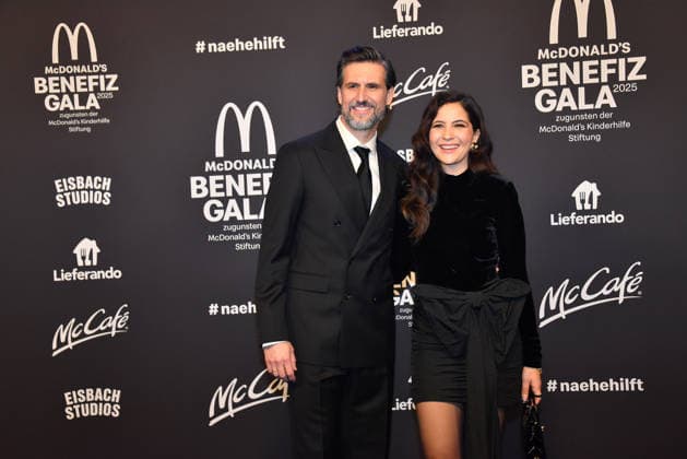 Tom Beck und Chryssanthi Kavazi bei der Benefiz Gala zugunsten der McDonalds Kinderhilfe Stiftung am 6.12.2025 in Muenchen McDonalds Benefiz Gala 2025 in Muenchen