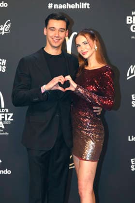 Diego Pooth mit Freundin Louisa Büscher bei der 20. McDonald s Benefiz Gala zugunsten der McDonald s Kinderhilfe Stiftung in den Eisbach Studios. München, 06.12.2025
