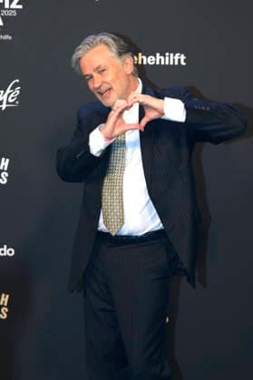 Timothy Peach bei der 20. McDonald s Benefiz Gala zugunsten der McDonald s Kinderhilfe Stiftung in den Eisbach Studios. München, 06.12.2025