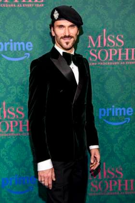 ABBberlin: Vladimir Korneev Schauspielerin auf dem blauen Teppich bei der der Kino Premiere der Amazon prime Serie von MISS SOPHIE SAME PROCEDURE AS EVERY YEAR in Claerchens Ballhaus am 08.12.2025 Berlin Berlin Deutschland