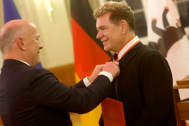 09.12.2025, Musiker Peter Plate, nachträgliche Verleihung des Verdienstorden des Landes Berlin im Rotes Rathaus in Berlin durch Kai Wegner, Regierender Bürgermeister, Berlin Deutschland, Germany
