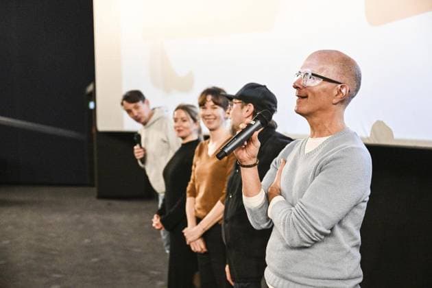 Stromberg Kino Tour im Revier - von Mülheim bis Dortmund mit u.a. C.M. Herbst und Bjärne Mädel ** NUR FÜR REDAKTIONELLE ZWECKE ** EDITORIAL USE ONLY **<p>Drehbuchautor Ralf Husmann mit den Schauspielern, Diana Staehly, Milena Dreißig, Bjärne Mädel und Christoph Maria Herbst (v.l.) sind am Dienstag, 09. Dezember 2025 bei der Stromberg Kino Tour im UCI in Bochum dabei. Deutschland NRW Bochum Copyright: VladimirxWegener