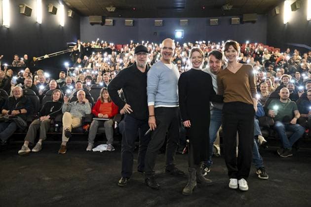 Stromberg Kino Tour im Revier - von Mülheim bis Dortmund mit u.a. C.M. Herbst und Bjärne Mädel ** NUR FÜR REDAKTIONELLE ZWECKE ** EDITORIAL USE ONLY **<p>Bjärne Mädel, Christoph Maria Herbst, Diana Staehly, Drehbuchautor Ralf Husmann und Milena Dreißig (v.l.) sind am Dienstag, 09. Dezember 2025 bei der Stromberg Kino Tour im UCI in Bochum dabei. Deutschland NRW Bochum Copyright: VladimirxWegener