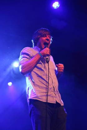 John Maus bei einem Konzert im Astra Kulturhaus in Berlin, 10. Dezember 2025. John Maus Konzert Berlin