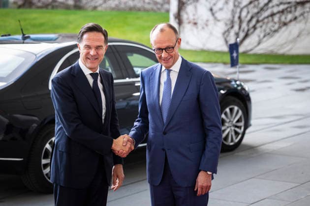 (R-L) Friedrich Merz (CDU), Bundeskanzler, begruesst Mark Rutte, Generalsekretaer der NATO im Bundeskanzleramt in Berlin, 11.12.2025. Berlin Deutschland Copyright: xAmreixSchulzx