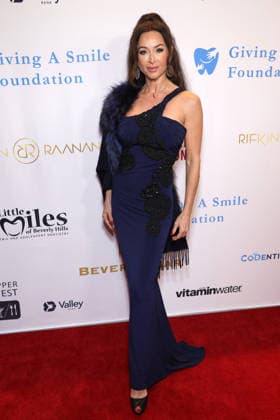 11 December 2025 - Beverly Hills, California - Sofia Milos,. Giving A Smile Foundation Gala held at The Beverly Hilton Hotel.in Beverly Hills. Beverly Hills USA - ZUMAa123 20251211_zaa_a123_073 Copyright: xADx