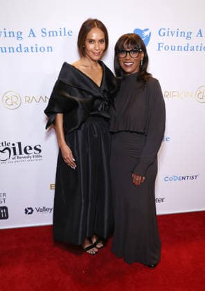 Giving A Smile Foundation Gala 11 December 2025 . Beverly Hills, California -Lesley-Ann Brandt, Lorrie Bartlett At Giving A Smile Foundation Gala held at The Beverly Hilton in Beverly Hills., Credit:Sadou Faye Avalon United States, CA, Beverly Hills, The Beverly Hilton  Copyright: xSadouxFayex xAvalonx 1058645360