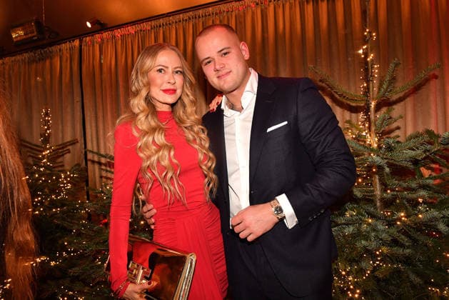 Jenny Elvers und ihr Sohn Paul Jolig beim Cathy s Charity Christmas Event im Living Hotel Das Viktualienmarkt am 11.12.2025 in Muenchen Cathy Hummels Charity Christmas Event in Muenchen