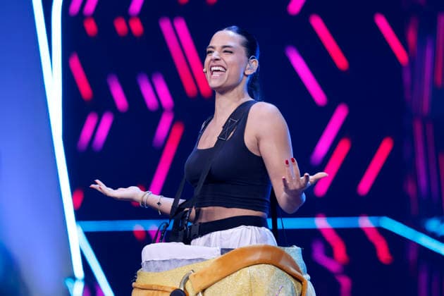 Moderatorin Amira Aly belegte als Figur Eggi Platz 4 in der Prosieben-Show The Masked Singer in den MMC-Studios in Ossendorf. Köln, 13.12.2025 NRW Deutschland Copyright: xChristophxHardtx