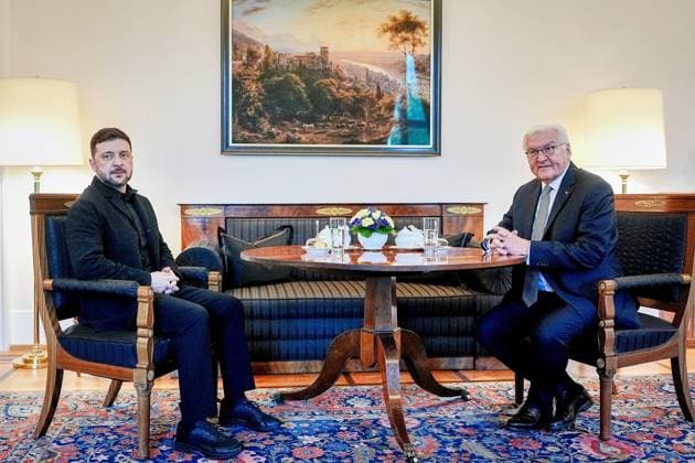 Berlin, Deutschland, 15.12.2025: Schloss Bellevue: Besuch des ukrainischen Präsidenten: Wolodymyr Selenskyj und der deutsche Bundespräsident Frank-Walter Steinmeier (Foto: Kay Nietfeld - Pool)