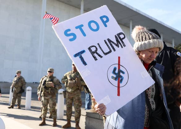 Protest against the name of Donald J. Trump to the Kennedy Center In Washington DC, USA. Security personnel and National Guard members block demonstrators from protesting in front of the John F. Kennedy Memorial Center for the Performing Arts building, in Washington, D.C., USA, on December 20, 2025. Activists opposed adding the name Donald J. Trump to the Kennedy Center for the Performing Arts. Washington DC USA  Copyright: xMatrixxImagesx xGentxShkullakux