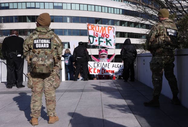 Protest against the name of Donald J. Trump to the Kennedy Center In Washington DC, USA. Security personnel and National Guard members block demonstrators from protesting in front of the John F. Kennedy Memorial Center for the Performing Arts building, in Washington, D.C., USA, on December 20, 2025. Activists opposed adding the name Donald J. Trump to the Kennedy Center for the Performing Arts. Washington DC USA  Copyright: xMatrixxImagesx xGentxShkullakux