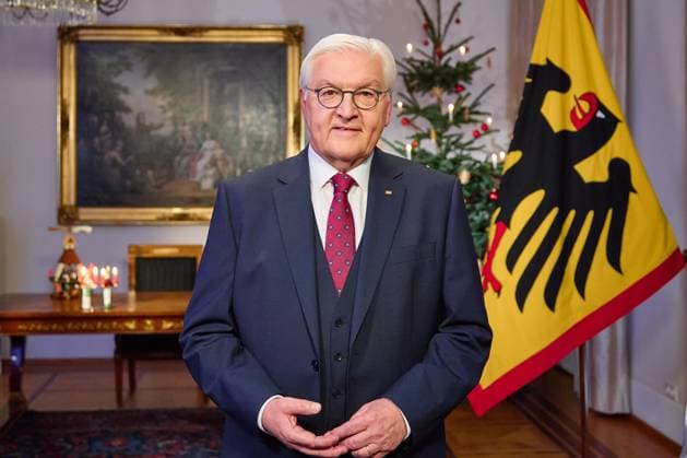 Berlin, Deutschland, 22.12.2025: Schloss Bellevue: Weihnachtsansprache des Bundespräsidenten: Frank-Walter Steinmeier bei der Aufzeichnung (ACHTUNG SPERRFRIST FÜR VERÖFFENTLICHUNG 24.12.2025, 0:00 Uhr, Frei für die Mittwochausgaben der Tageszeitungen) Copyright: xdtsxNachrichtenagenturx dts_100534
